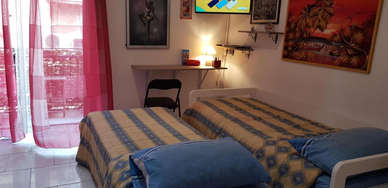 Casa Albergheria Palermo Bagian luar foto